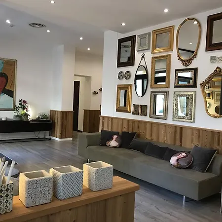 Bernina Ξενοδοχείο 3*